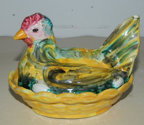 A lidded Hen bowl from Torben Ceramics