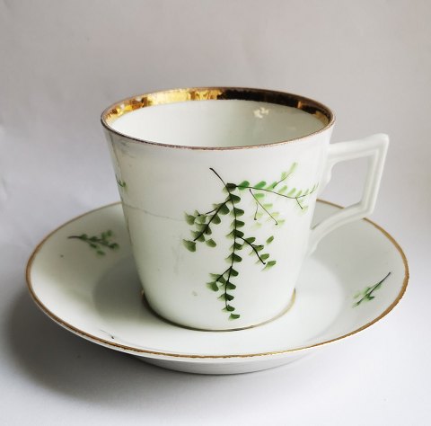 Art Nouveau cup and saucer from Bing & Grondahl