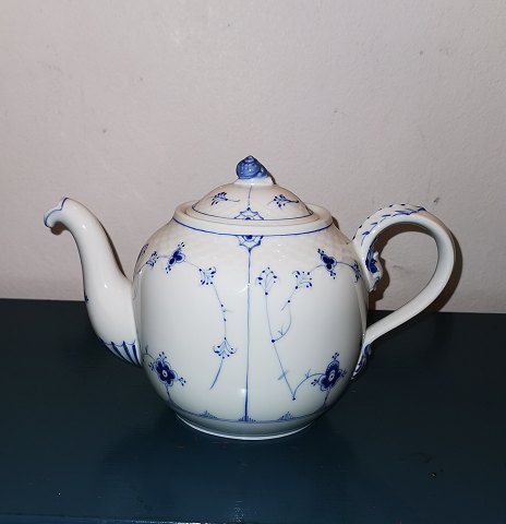 Bing & Grondahl blue fluted teapot