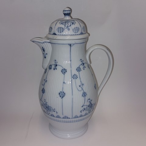 Rauenstein blue fluted havde painted coffee pot 19th. century
&#8203;