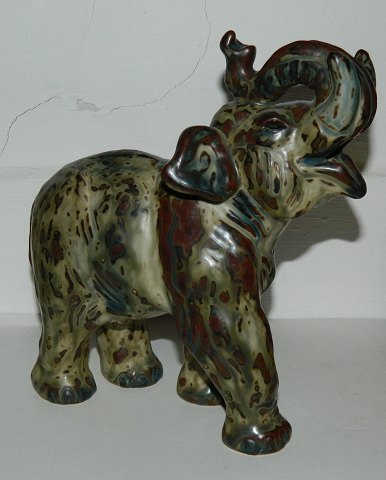 Royal Copenhagen Figure of elephant in stoneware by Knud Kyhn