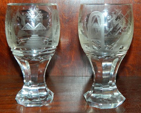 Par Frimurer glas med symboler