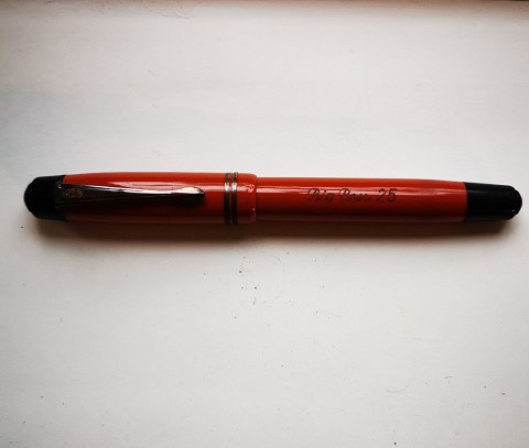 Coral red Big Ben no. 25 fountain pen