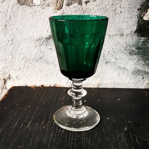 Chr. VIII hedvinsglas med grøn kumme