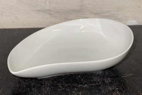 B&G kidney-shaped porcelain Bowl by H. Koppel