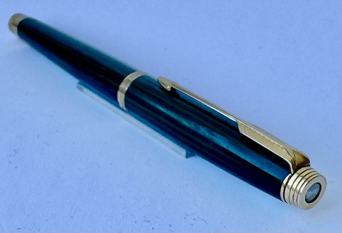 Green Parker Malachite Laquer fountain pen