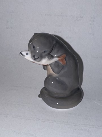 Royal Copenhagen: Otter porcelain figurine