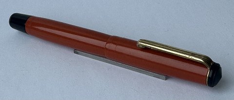 Coral red Penol-Scout Ambassador fountain pen