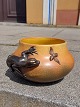 Peter Ipsen jar with lizard

